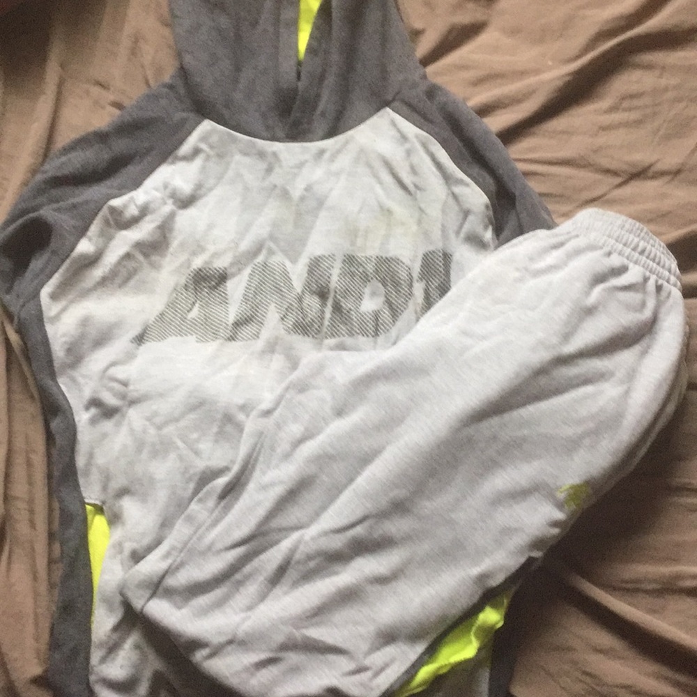 And 1 outfit